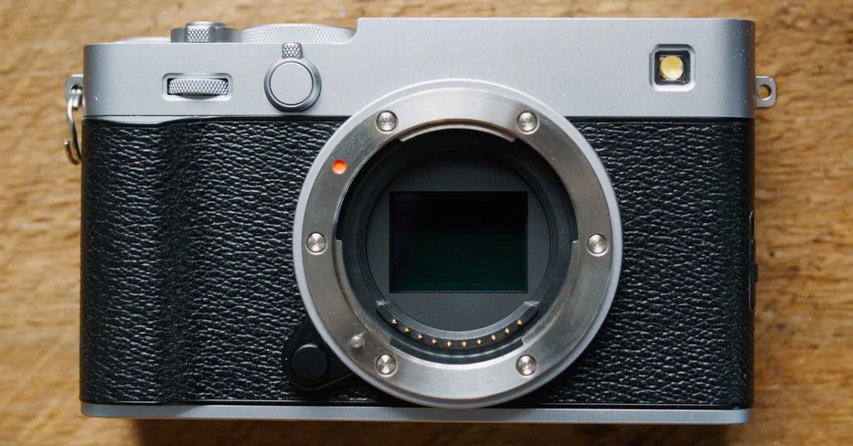 Review Fujifilm X-E5: Kamera Mirrorless Compact dengan IBIS dan Warna Tajam ala Retro