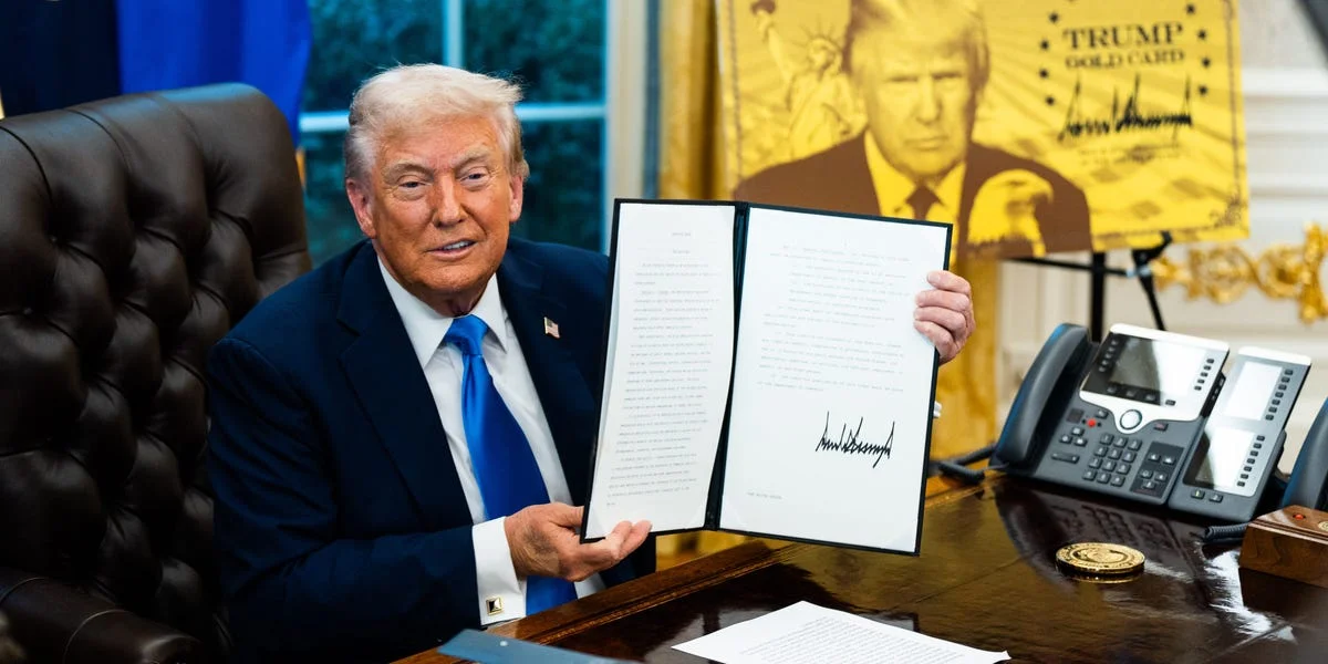 Dampak Kebijakan Visa H-1B 2025: Mengapa Perusahaan Teknologi di AS Mulai Pusing Cari Talenta Global?